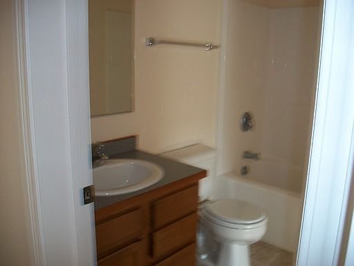 5th image of 1440 Stoddard St APT B