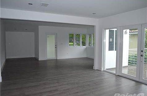 5th image of 450 Camilo Ave