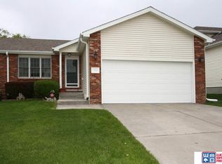 7835 Agatha Dr, Lincoln, NE 68516