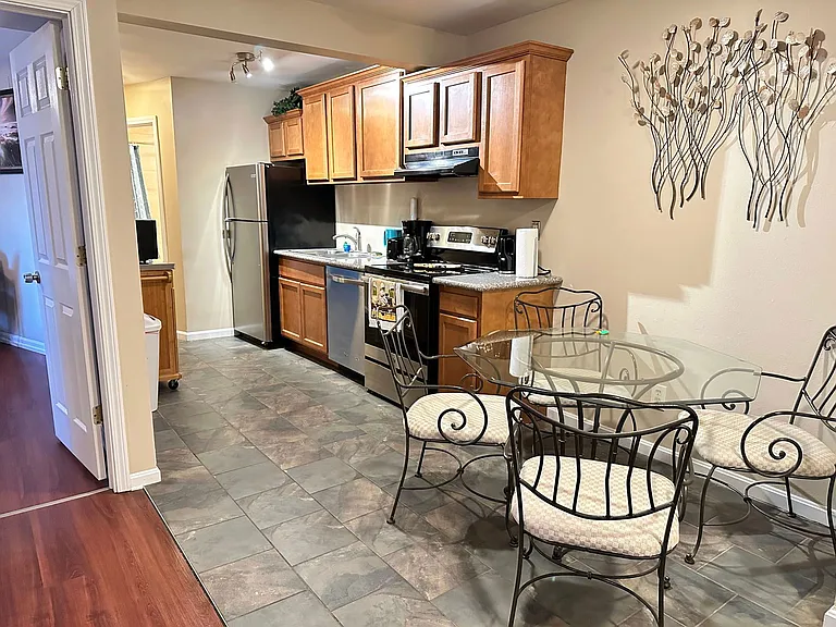 271 McGregor Ave #A — Photo 1