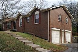 2nd image of 132 Lakeside Park Dr