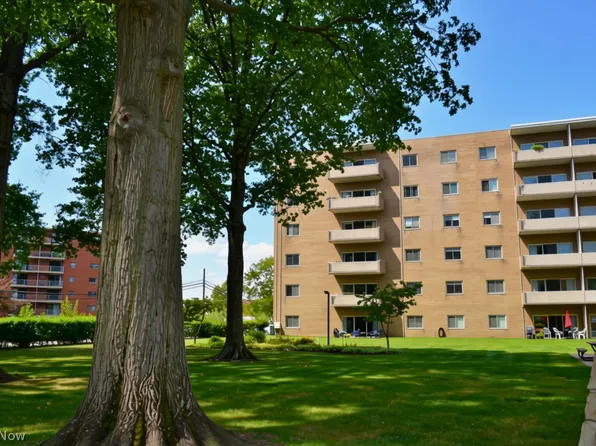 3167 Linden Rd APT 605, Rocky River, OH 44116