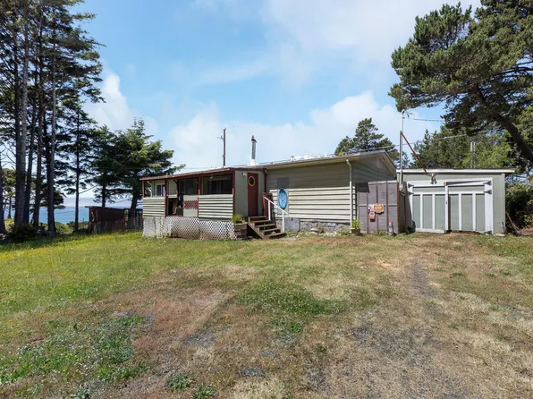 9911 NE Avery St, Newport, OR 97365
