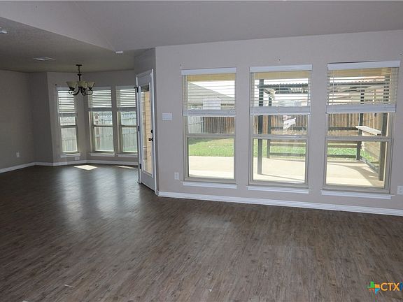 4th image of 2520 Heartland Ave
