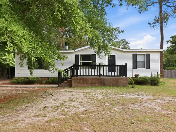 75 Kellam Dr, Lillington, NC 27546