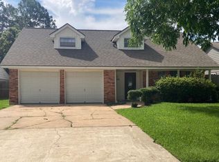 415 Cole St, Webster, TX 77598
