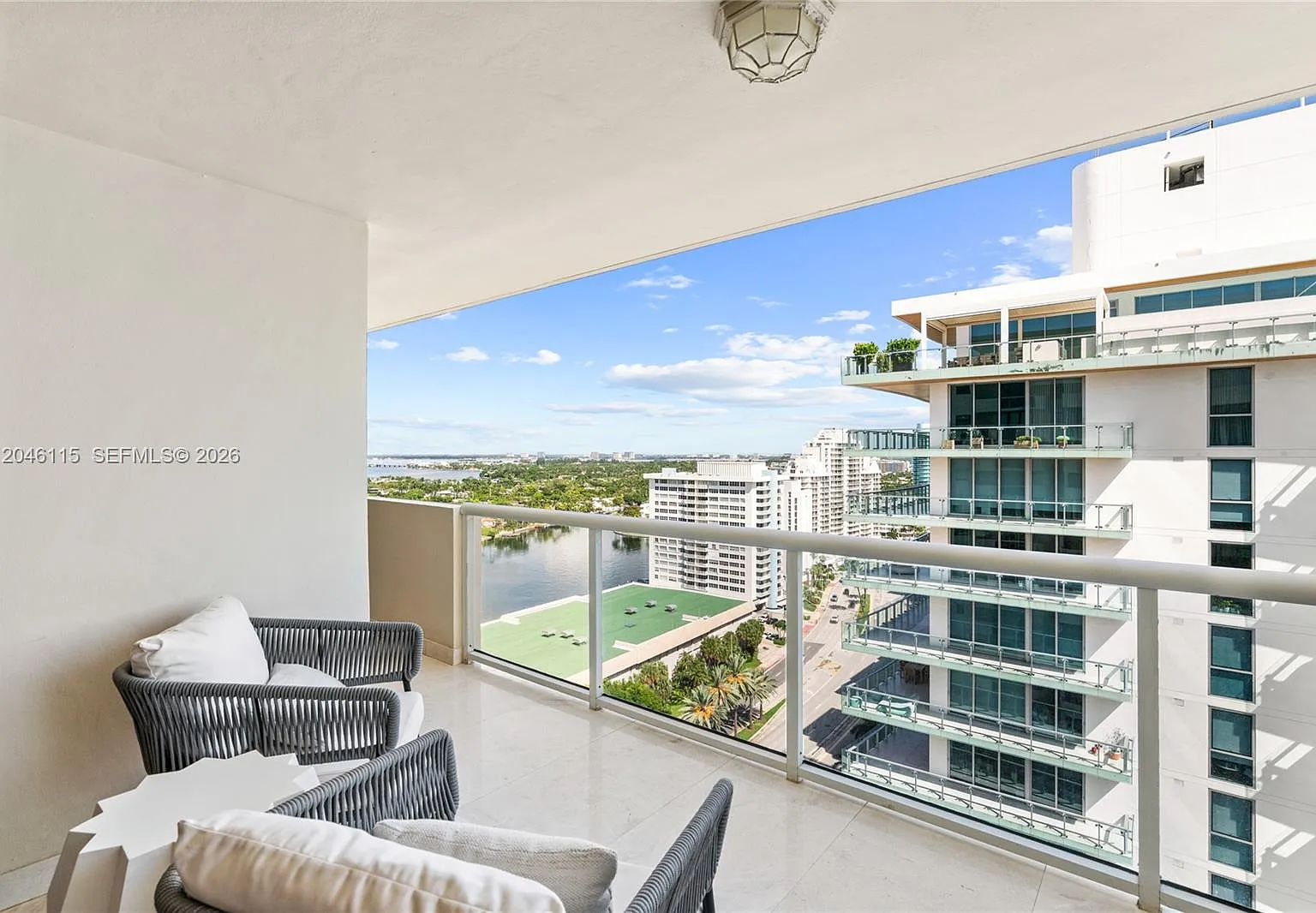 Lexcellence Condo — Photo 3