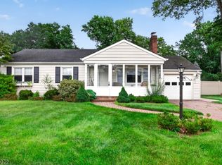 870 Crescent Dr, Rahway City, NJ 07065