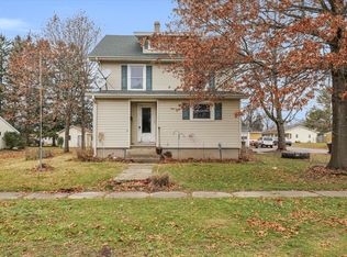 829 E Allen St, Farmer City, IL 61842