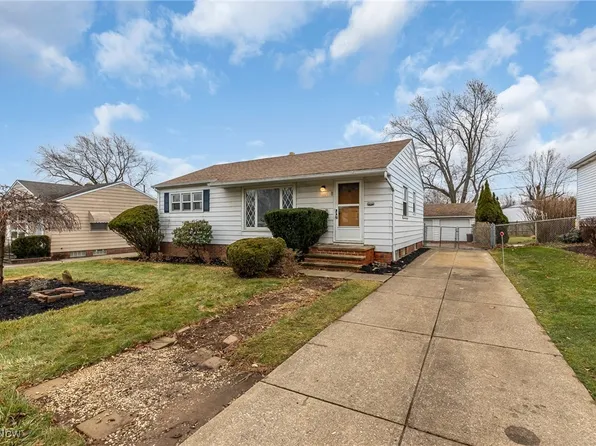 10941 Gabriella Dr, Parma, OH 44130