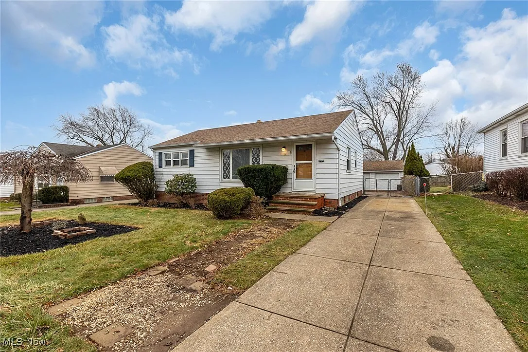 10941 Gabriella Dr photo 1