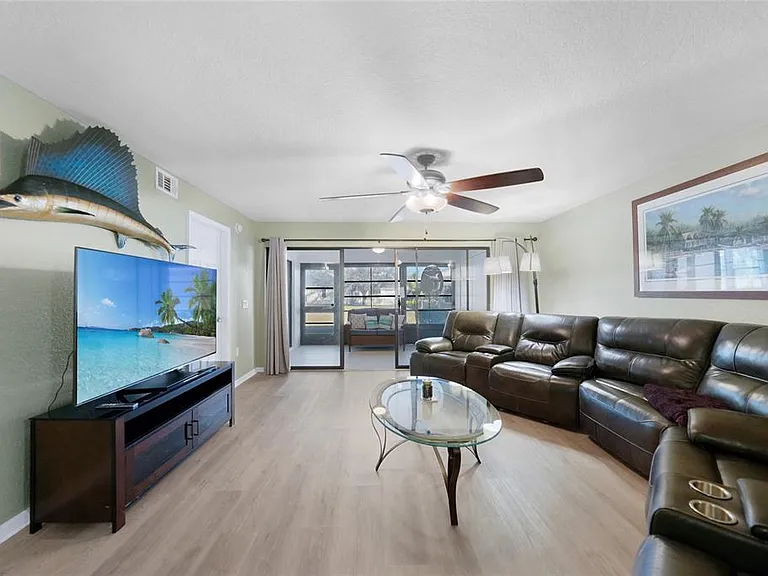 240 Lewis Cir #513 — Photo 21