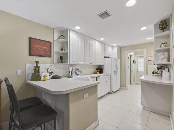 3032 W Community Drive, Jupiter, FL 33458