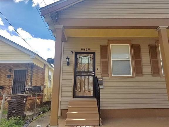 2nd image of 8438 Oleander St