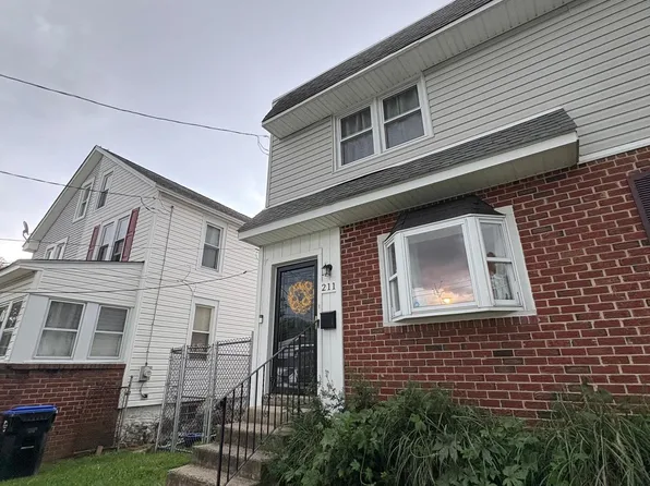 211 Johnson Ave, Upper Chichester, PA 19061