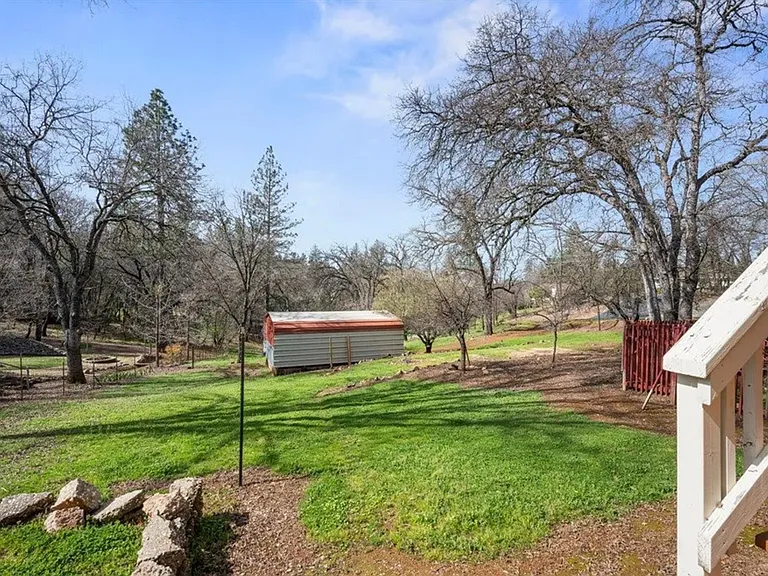 419 Greenwood Dr — Photo 23
