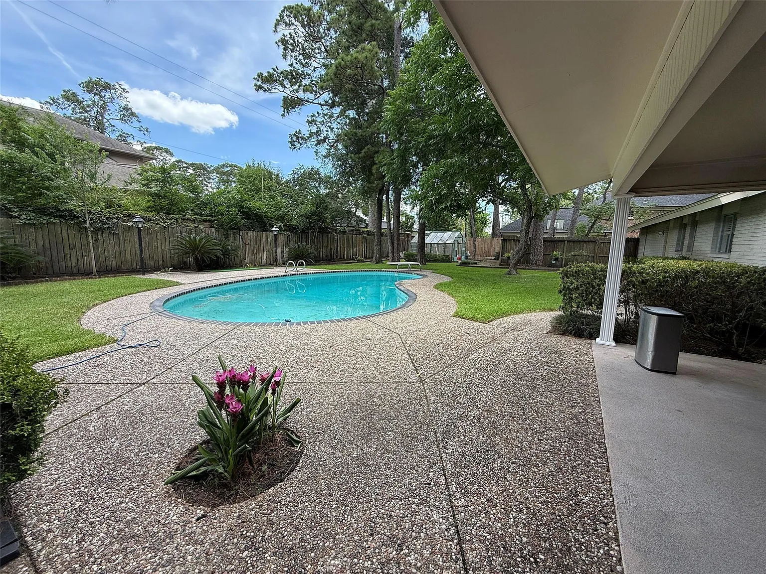 4 bed, 2.5 bath, 2513 sqft, $6,950 — Photo 1