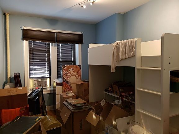5th image of 914 42nd St #A5