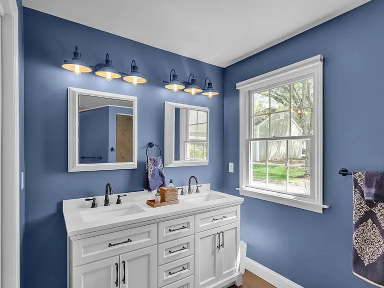 143 Riversedge Dr #3 — Photo 1