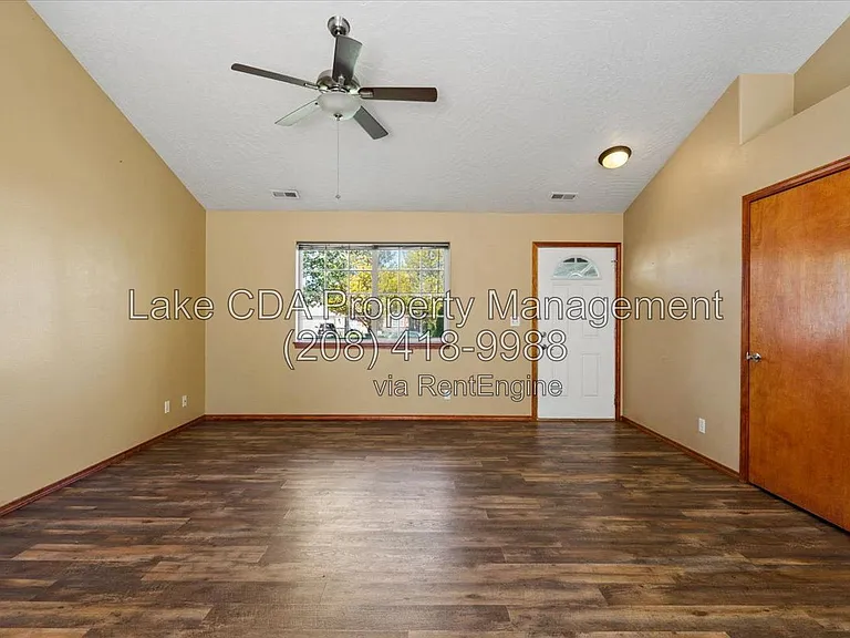 8920 N Torrey Ln — Photo 8