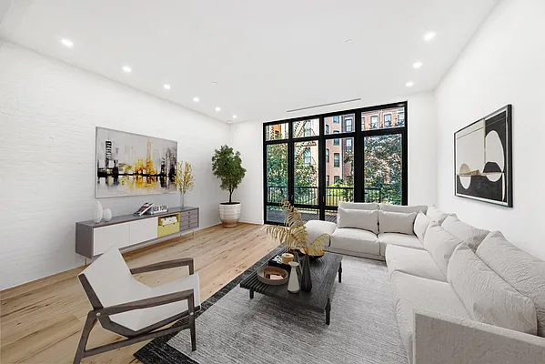 Rented by Isen & Company : Real Estate Advisors | media 18