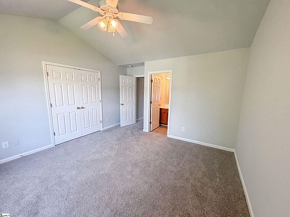 4th image of 615 Graythorn Ln