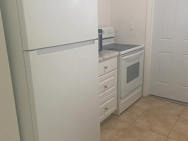 9436 N Elliot Way — Photo 2