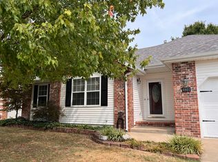 4801 W Tarkio St, Springfield, MO 65802