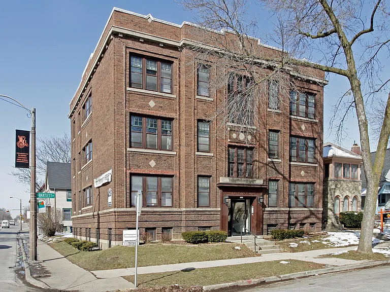 Richland Apartments on Bartlett — Photo 1