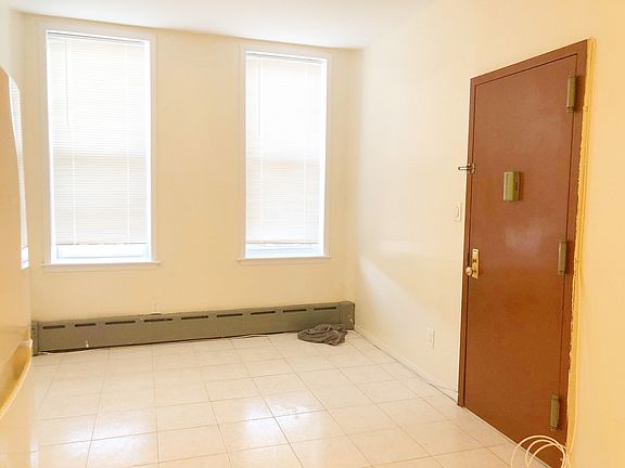2nd image of 26-20 Hoyt Ave S #1D