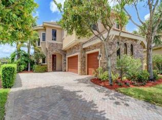 10419 Saint Germain Ct, Wellington, FL 33449