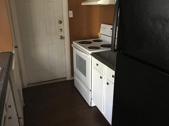 5th image of 1026 S Brownleaf St