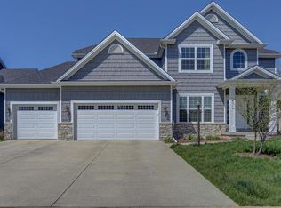 5110 Stonebridge Dr, Champaign, IL 61822