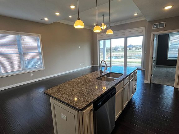 Kitchen Island with Granite Countertops