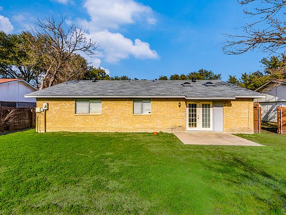 4th image of 3417 Westminster Dr #2