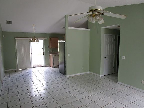 3rd image of 601 W Rich Ave