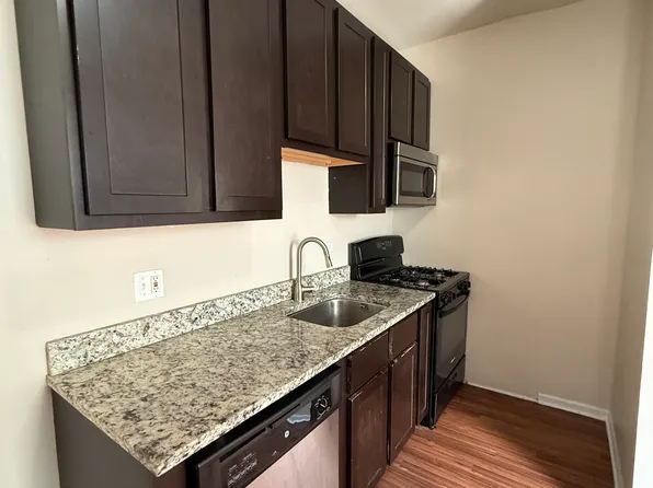 3749 W Sunnyside Ave #2N, Chicago, IL 60625