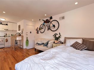 253 3rd St APT 4B, Hoboken, NJ 07030