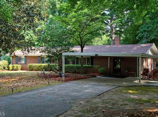 210 Pinewood Ln, Stockbridge, GA 30281