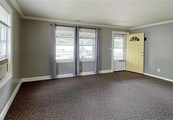4th image of 2606 S 49th St