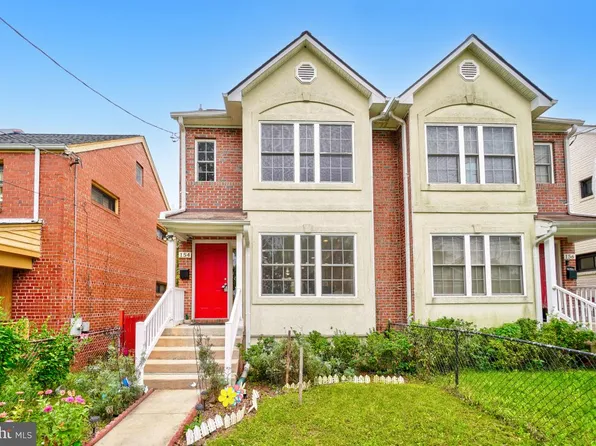 154 Forrester St SW, Washington, DC 20032