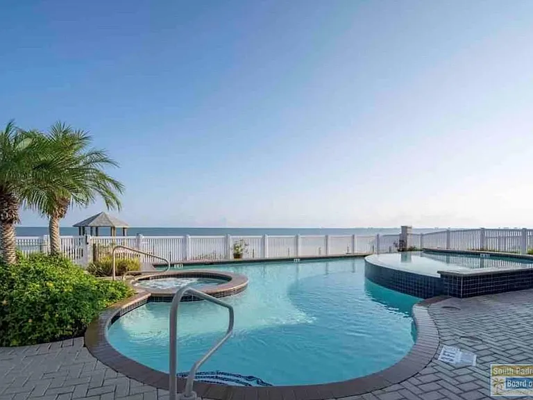 219 Las Joyas Blvd — Photo 36