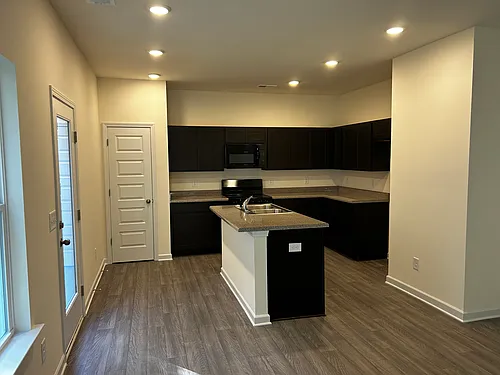 1417 Kammi St Photo 1
