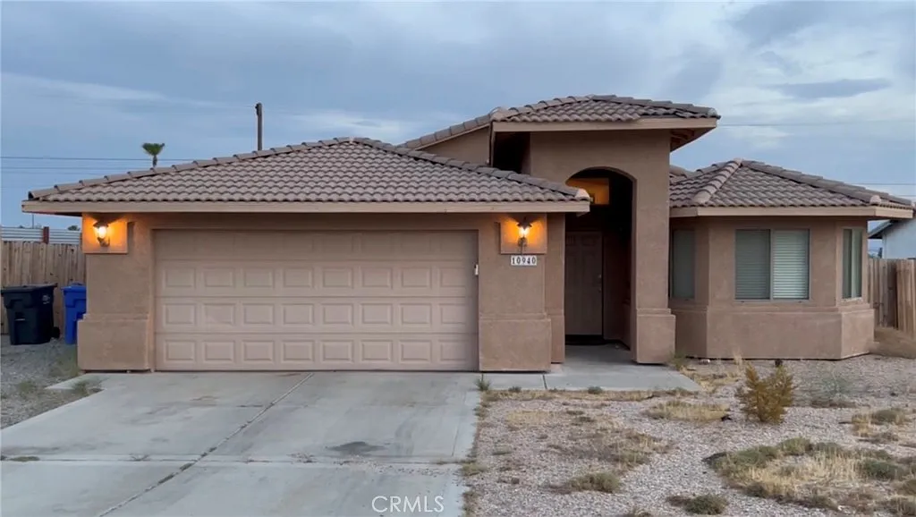 3 bed, 1633 sqft, $2,600 — Photo 1