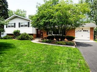409 Spruce Dr, Naperville, IL