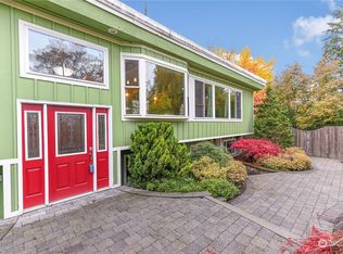 13330 3rd Ave NE, Seattle, WA 98125