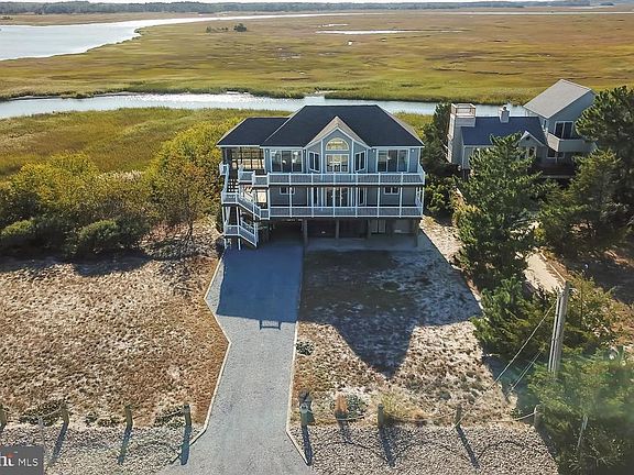 4th image of 2849 S Bay Shore Dr