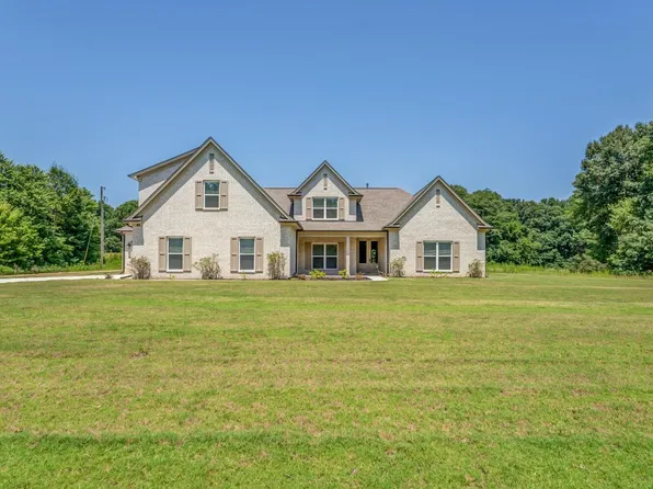 102 Kelleys Chapel Rd, Covington, TN 38019