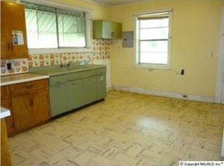 304 High School St, Oneonta, AL 35121