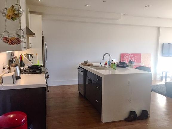 4th image of 2059 Golden Gate Ave APT 1